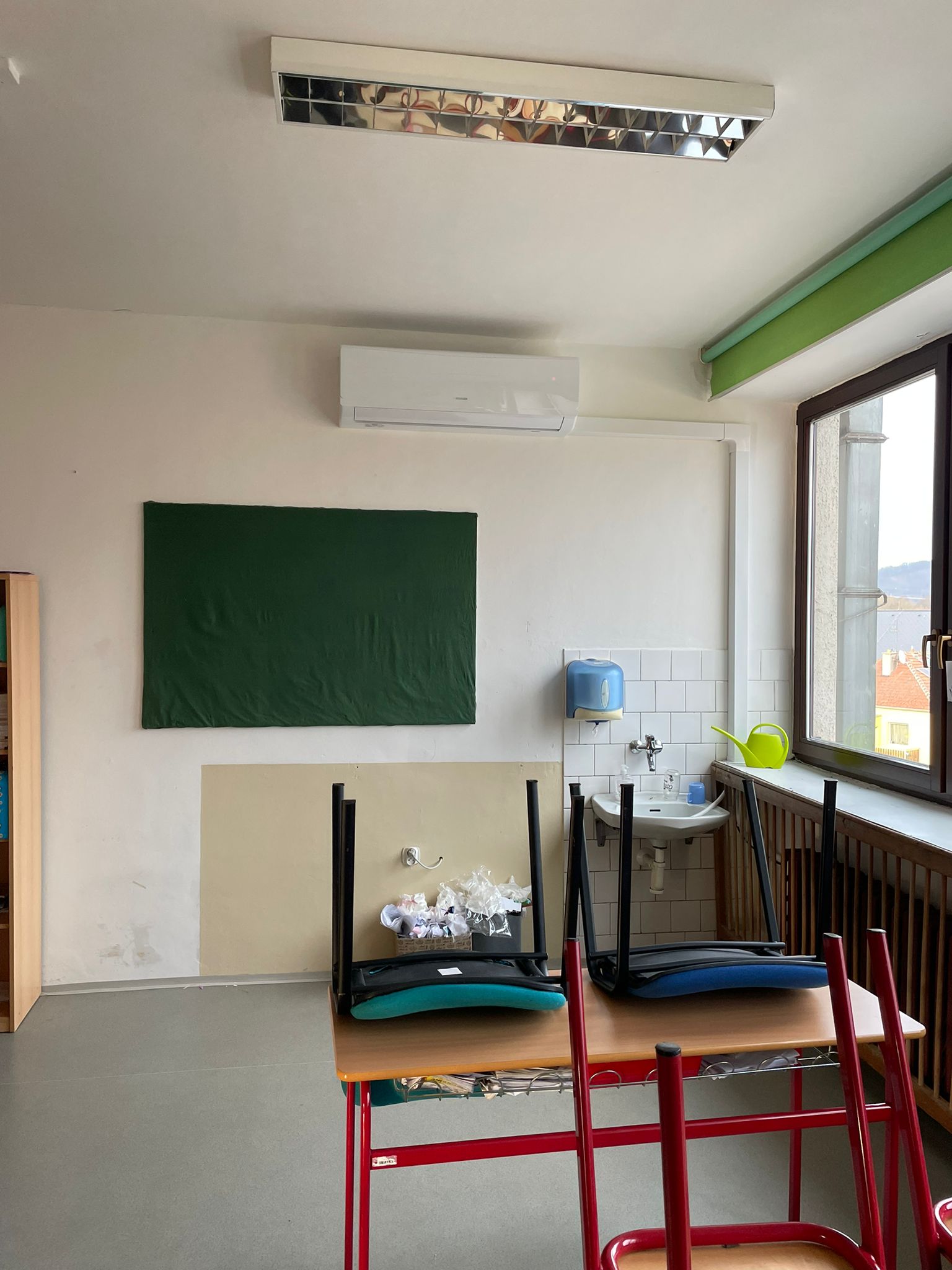 montaz-klimatizace-zakladni-skola-veverska-bityska-3