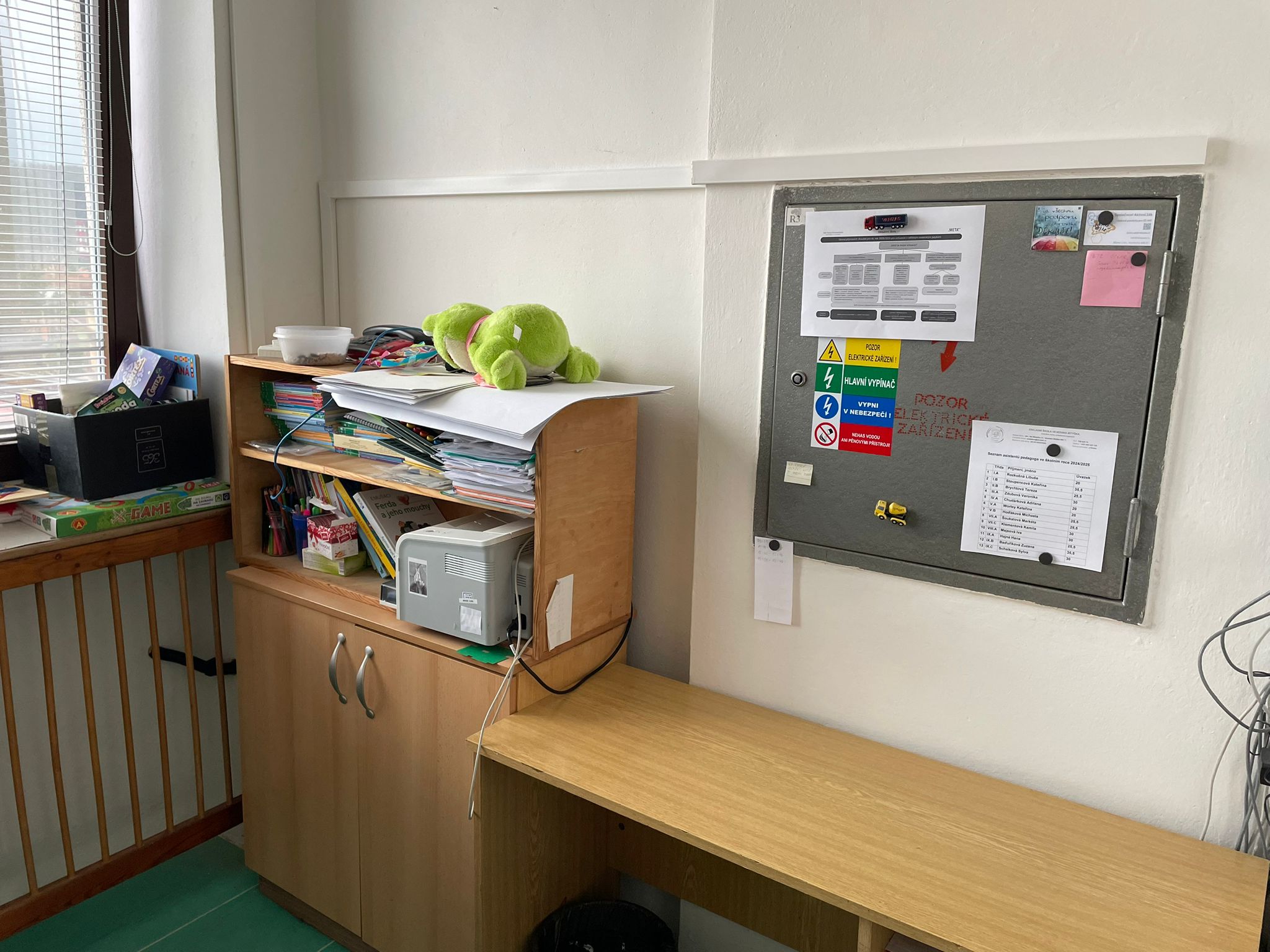 montaz-klimatizace-zakladni-skola-veverska-bityska-4