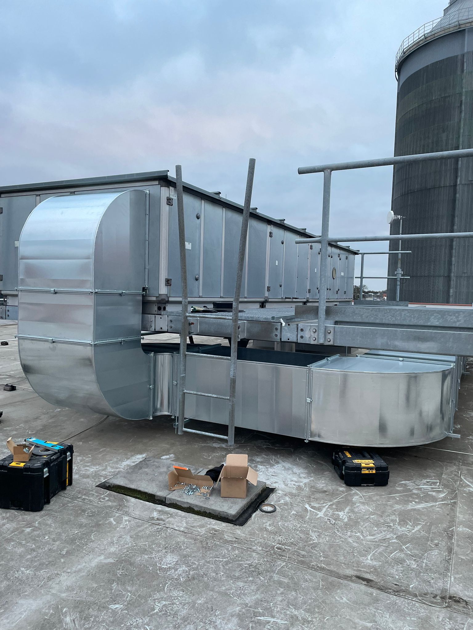 montaz-vzduchotechnickych-rozvodu-a-odtahovych-ventilatoru-hodonin-3