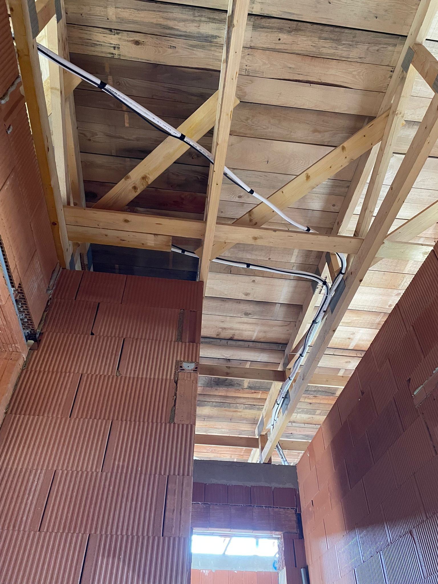 priprava-rozvodu-pro-klimatizace-slapanice-3