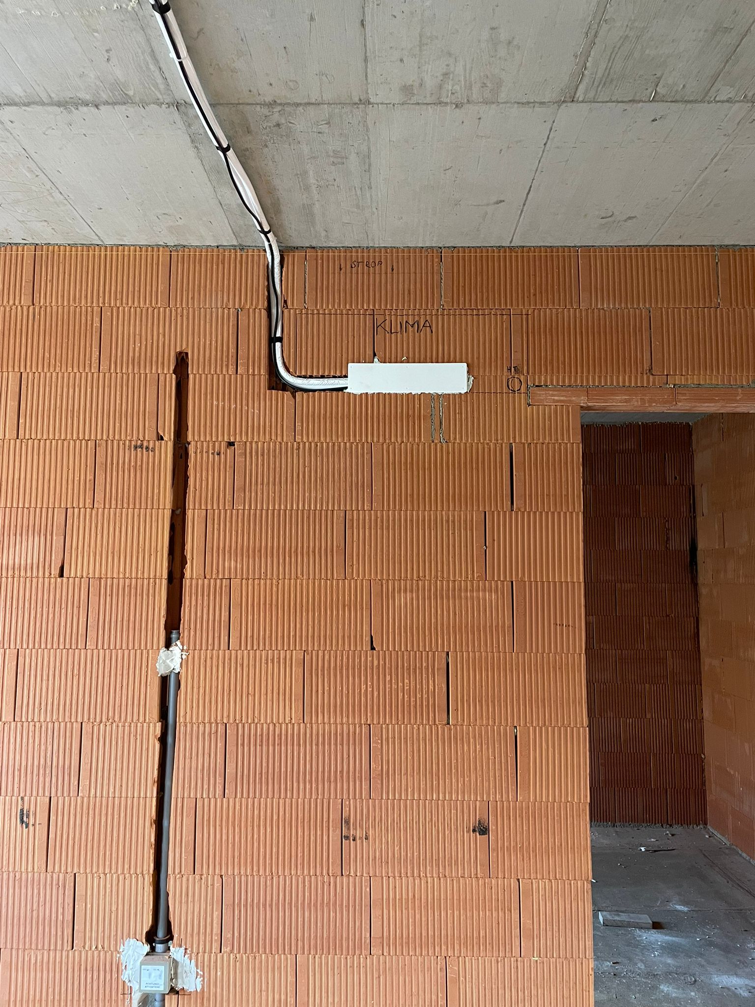 priprava-rozvodu-pro-klimatizace-slapanice-5